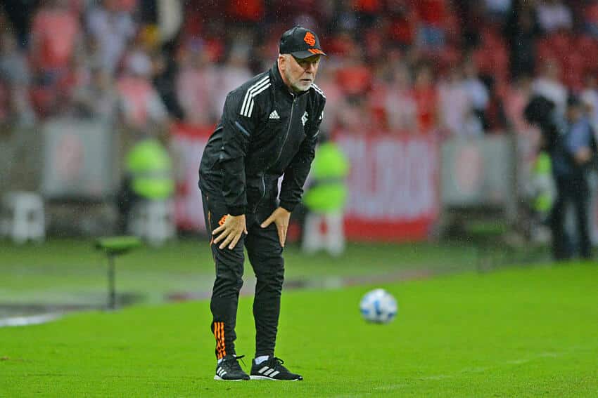 Urgente! Internacional poderá trocar comando técnico em caso de derrota no Mineirão; confira