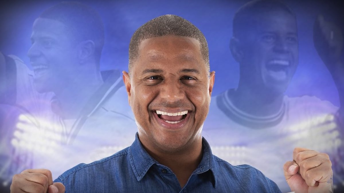 Marcelinho Carioca foi outro &iacute;dolo do clube que criticou o momento do Corinthians. Divulga&ccedil;&atilde;o / Twitter @Marcelinho_c