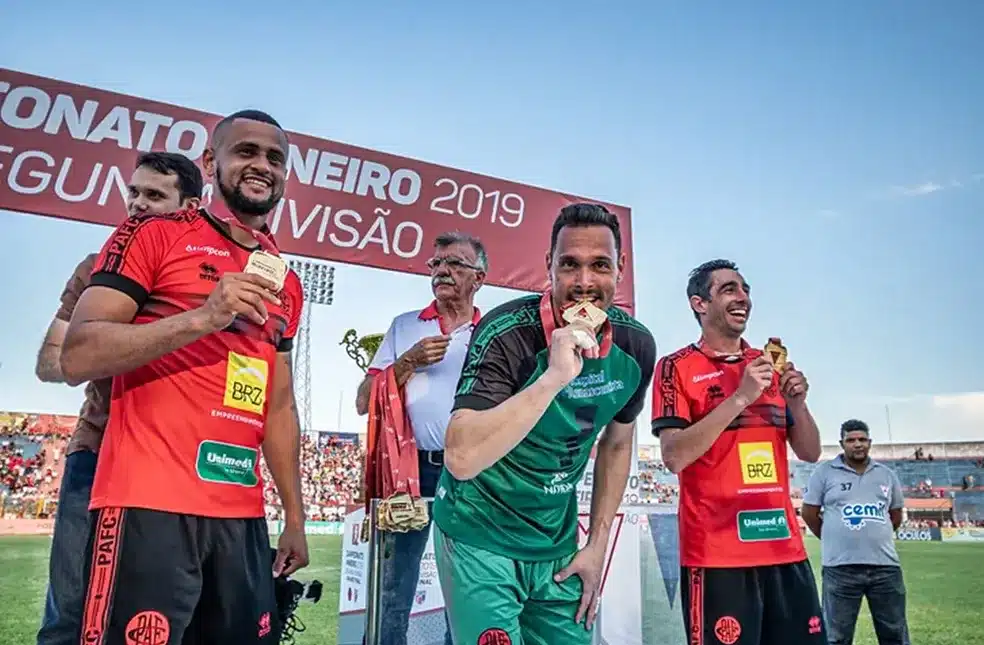 Top 5 &iacute;dolos do futebol: Pouso Alegre