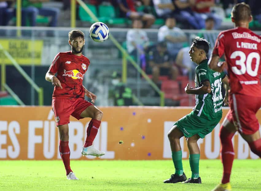Atacante uruguaio &eacute; destaque do RB Bragantino na temporada; confira
