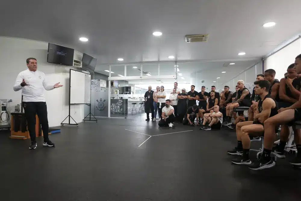 Como foi a &ldquo;entrevista de emprego&rdquo; de Luxemburgo no Corinthians