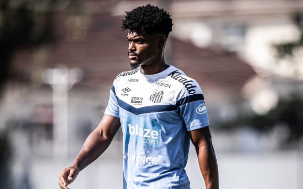 Esc&acirc;ndalo de apostas: depois de afastar, Santos toma nova atitude dr&aacute;stica contra Eduardo Bauermann