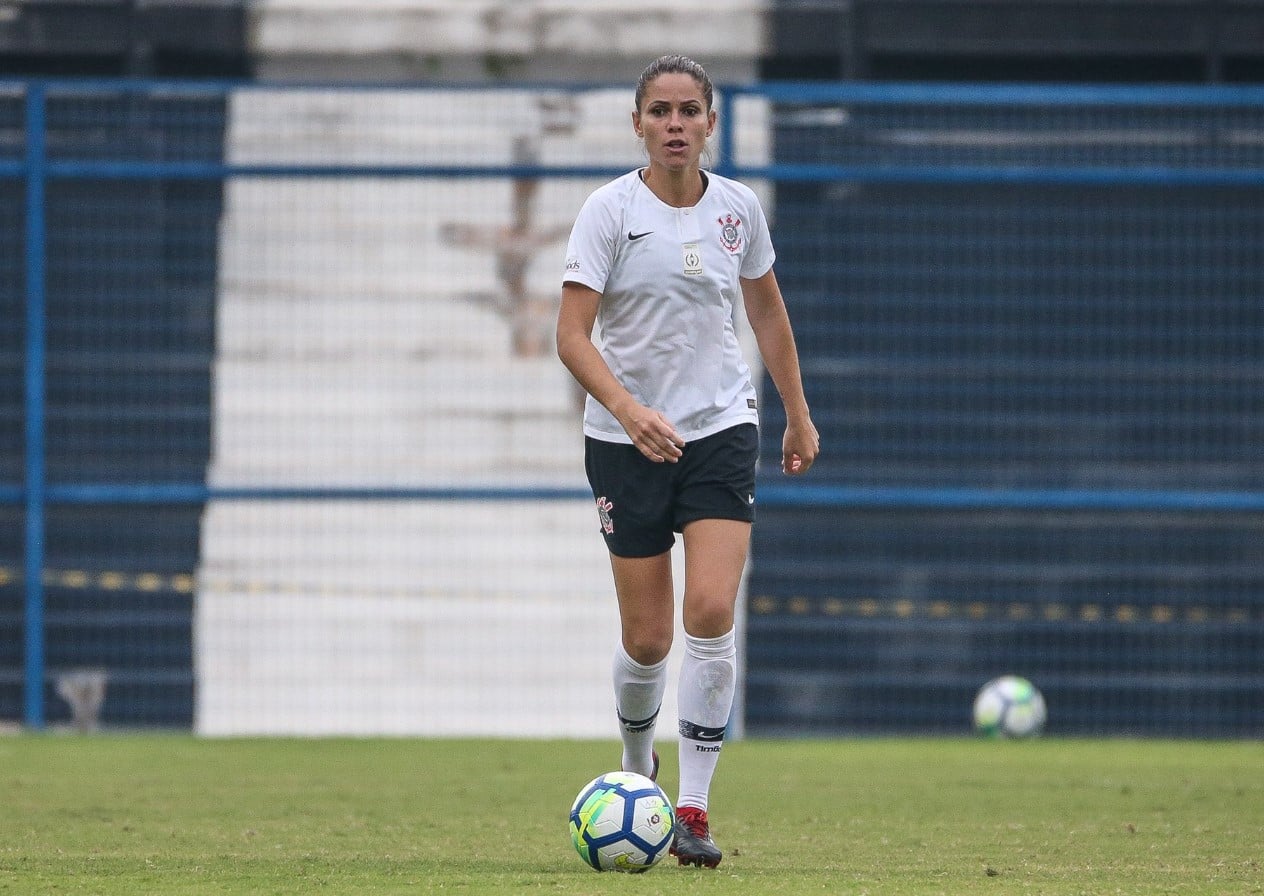 [EXCLUSIVO] Erika, zagueira do Corinthians, revela que ser&aacute; comentarista na Copa do Mundo