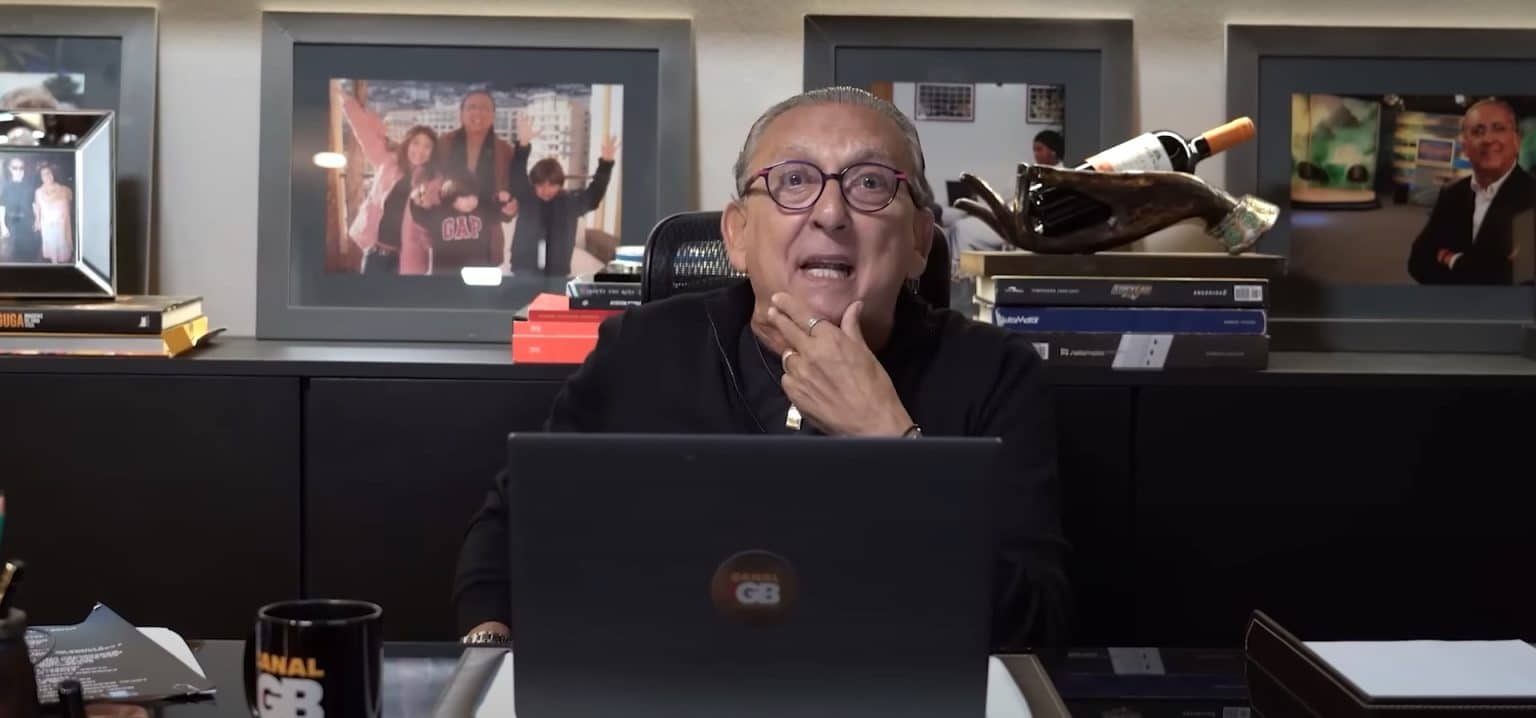 Com Ronaldo e Kak&aacute;, document&aacute;rio de Galv&atilde;o Bueno sai neste m&ecirc;s; confira data