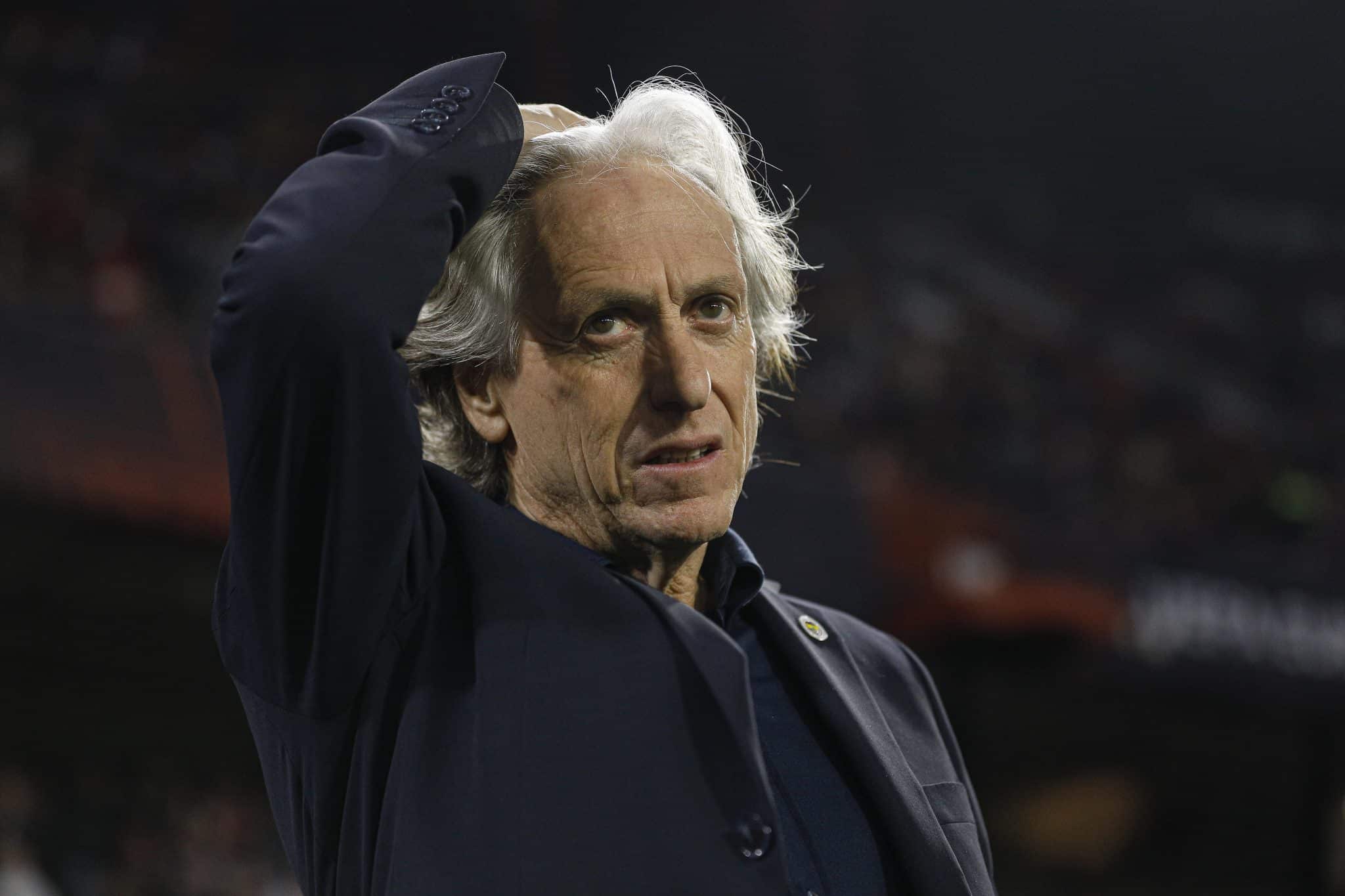 Futuro de Jorge Jesus parece ser longe do Brasil