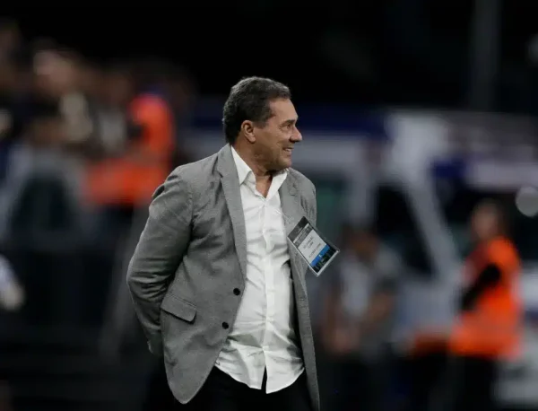 Luxemburgo mant&eacute;m sina negativa recente de t&eacute;cnicos no Corinthians; confira