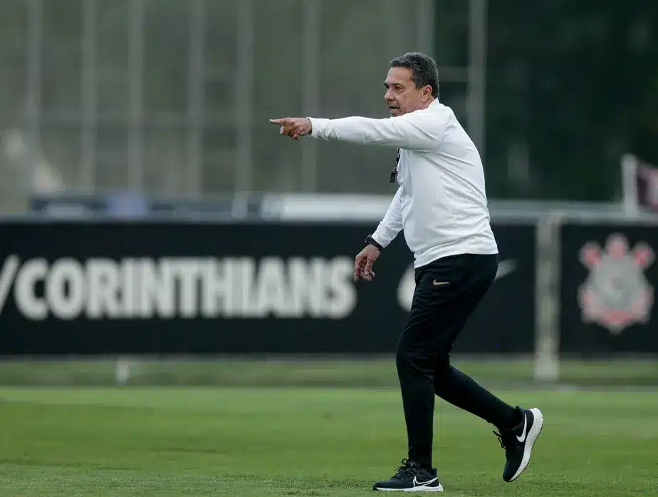 Rivaldo aprova chegada de Luxemburgo no Corinthians e destaca &lsquo;marcas registradas&rsquo; do trabalho do t&eacute;cnico