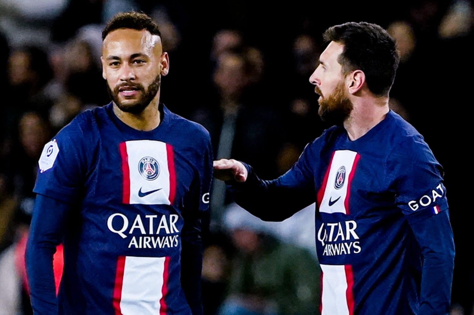 Comentarista gringo pesa pesado em cr&iacute;ticas para Neymar e Messi no PSG