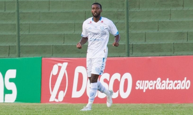 Penalidade Máxima: primeiro jogador é punido pelo TJD; veja gancho