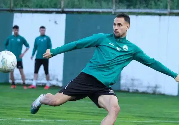 Vasco acerta contrata&ccedil;&atilde;o de atacante para sequ&ecirc;ncia da temporada