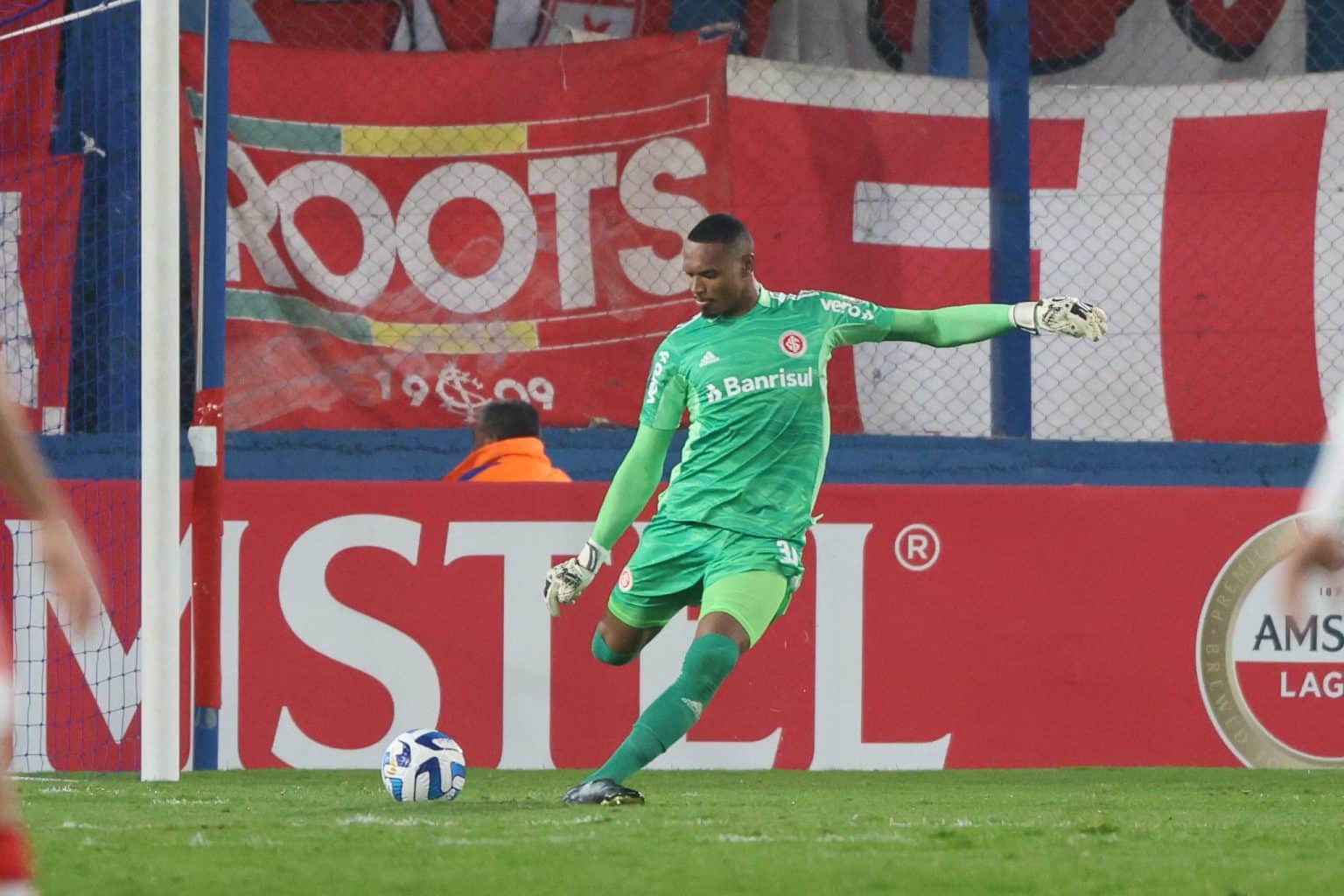 [EXCLUSIVO] John tem a 2&ordf; melhor nota entre os goleiros do Brasileir&atilde;o 2023; veja