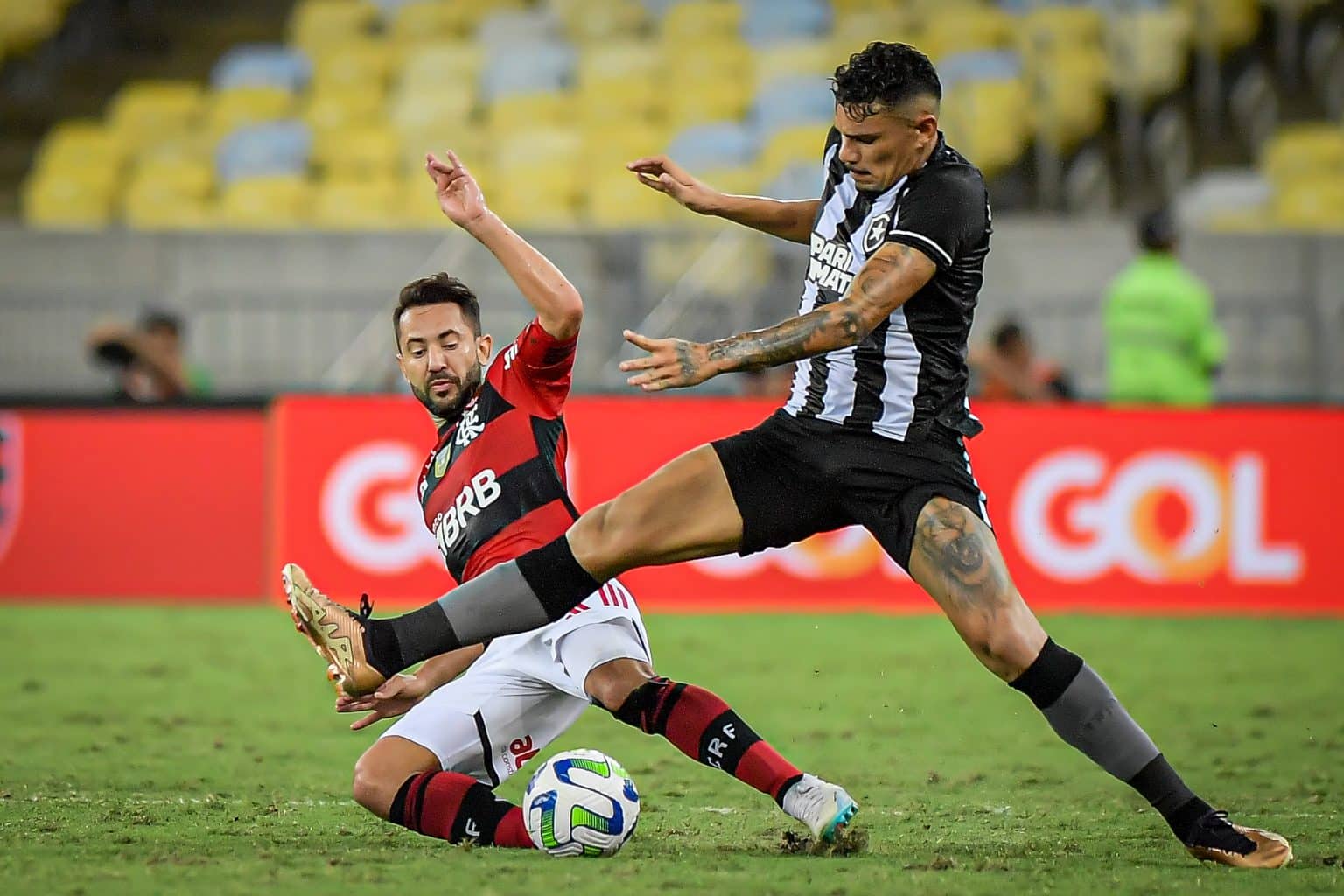 Raio-X Botafogo e Flamengo: quem &eacute; melhor: Gabigol ou Tiquinho Soares em 2023?
