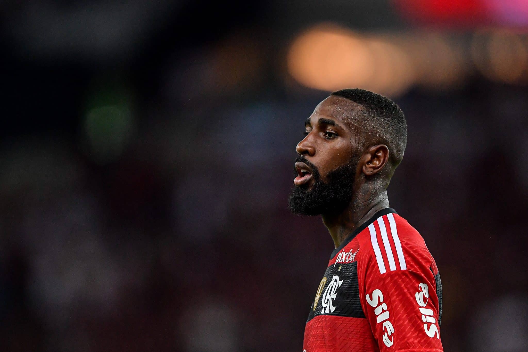 Gerson, do Flamengo, se manifesta ap&oacute;s soco em Varela: &ldquo;Os erros fazem parte&rdquo;