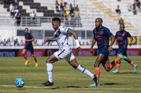 EXCLUSIVA! Destaque da Ponte, Pablo Dyego explica momento do clube e revela admira&ccedil;&atilde;o por &iacute;dolo franc&ecirc;s