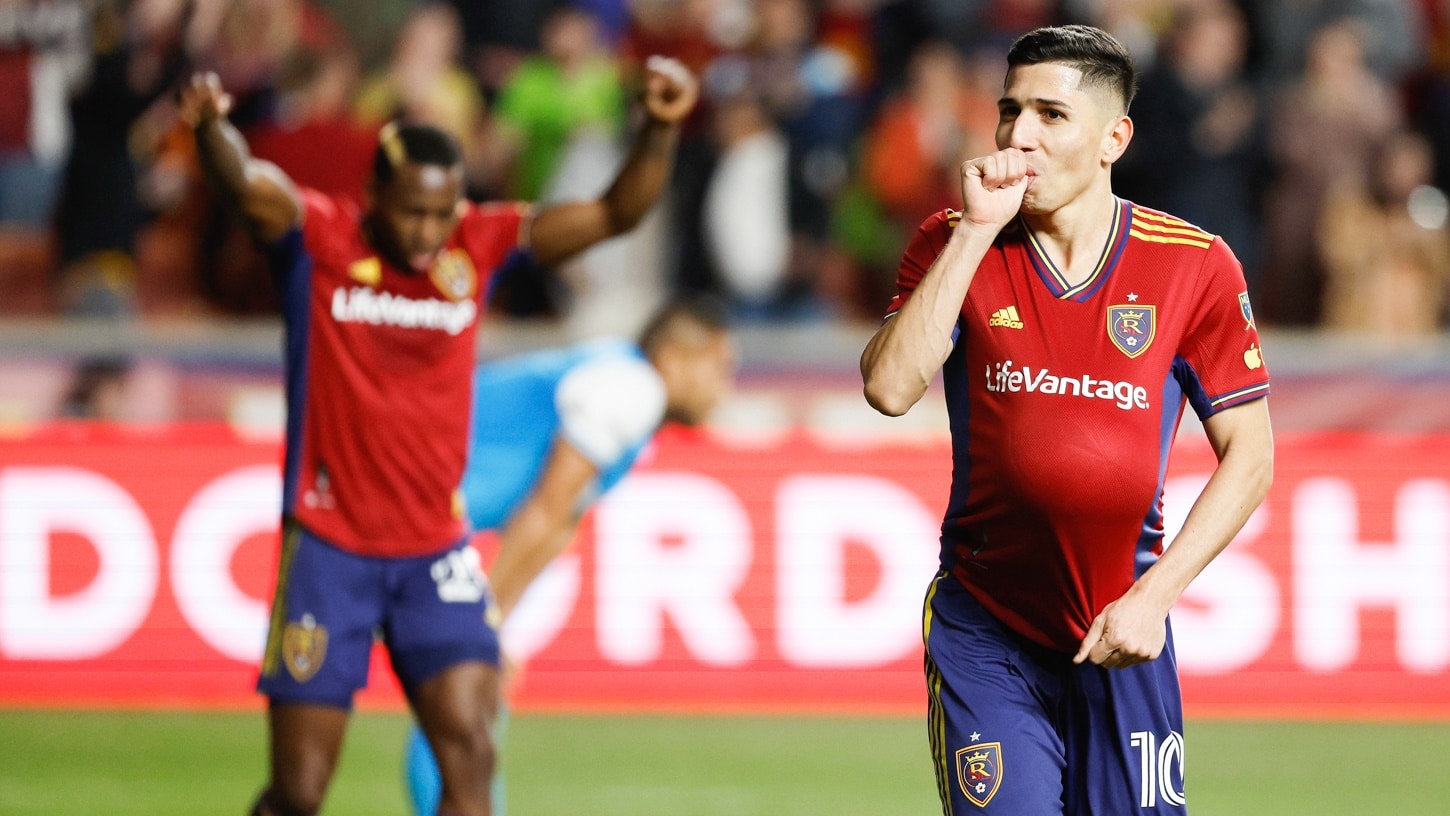 S&atilde;o Paulo j&aacute; sabe quando precisa investir para fechar com Savarino; confira os valores