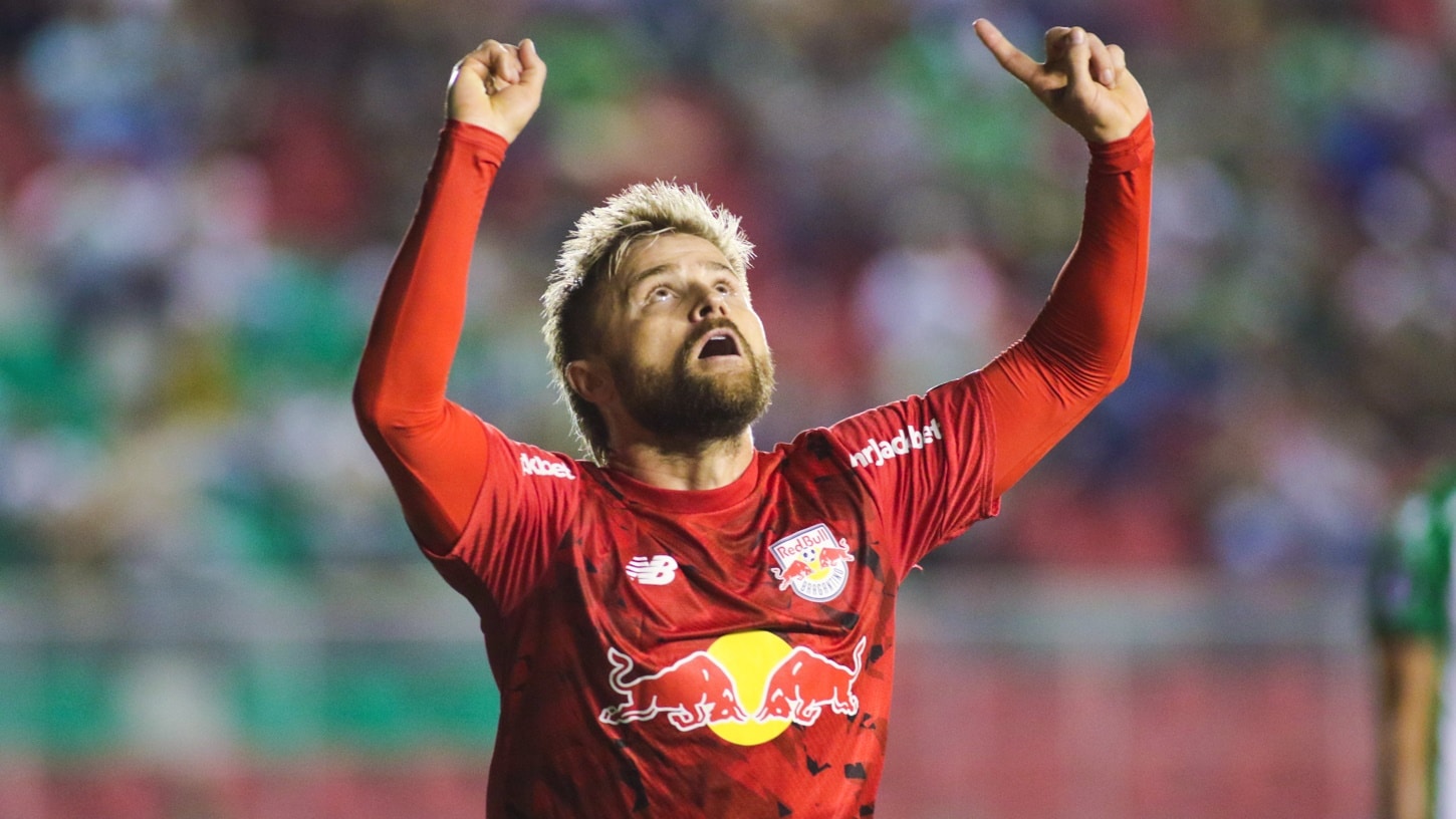 Eduardo Sasha vive um dos melhores momentos da carreira; confira os n&uacute;meros