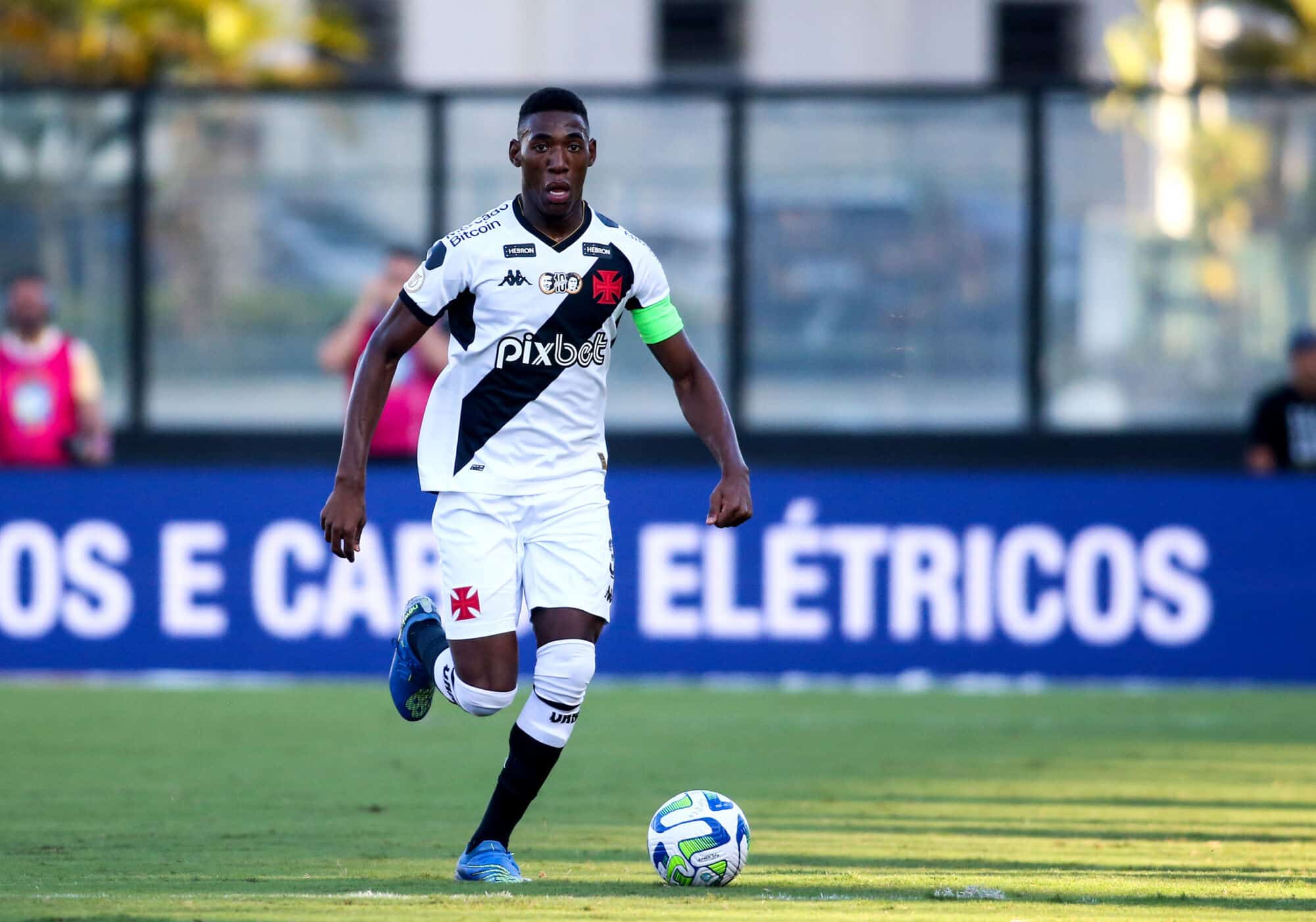 Preju&iacute;zo de R$ 24 milh&otilde;es: S&atilde;o Paulo toma calote por L&eacute;o Pel&eacute; e +1