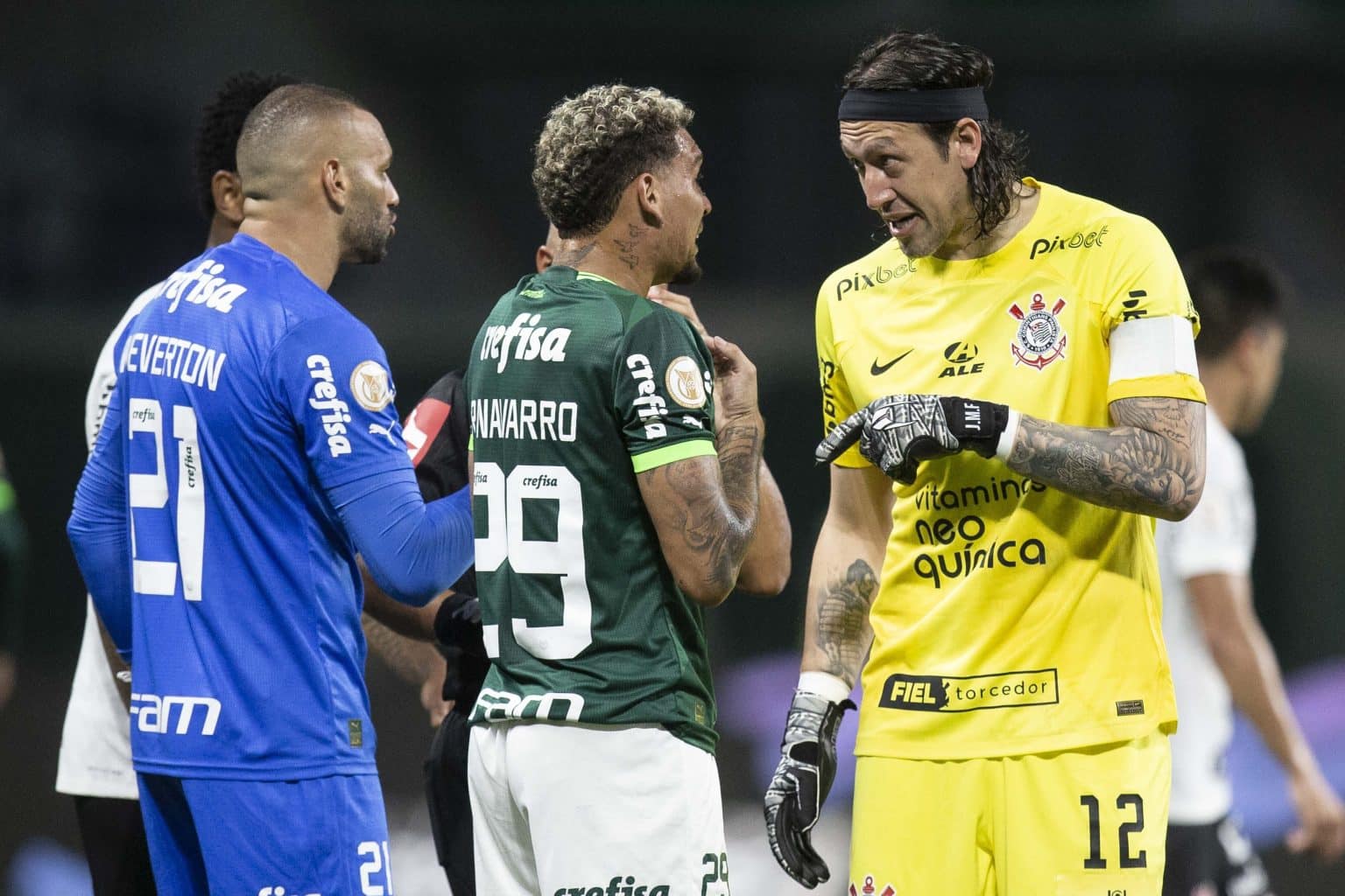 Raio-X Palmeiras e Corinthians: qual goleiro defendeu mais, Cássio ou Weverton? Confira