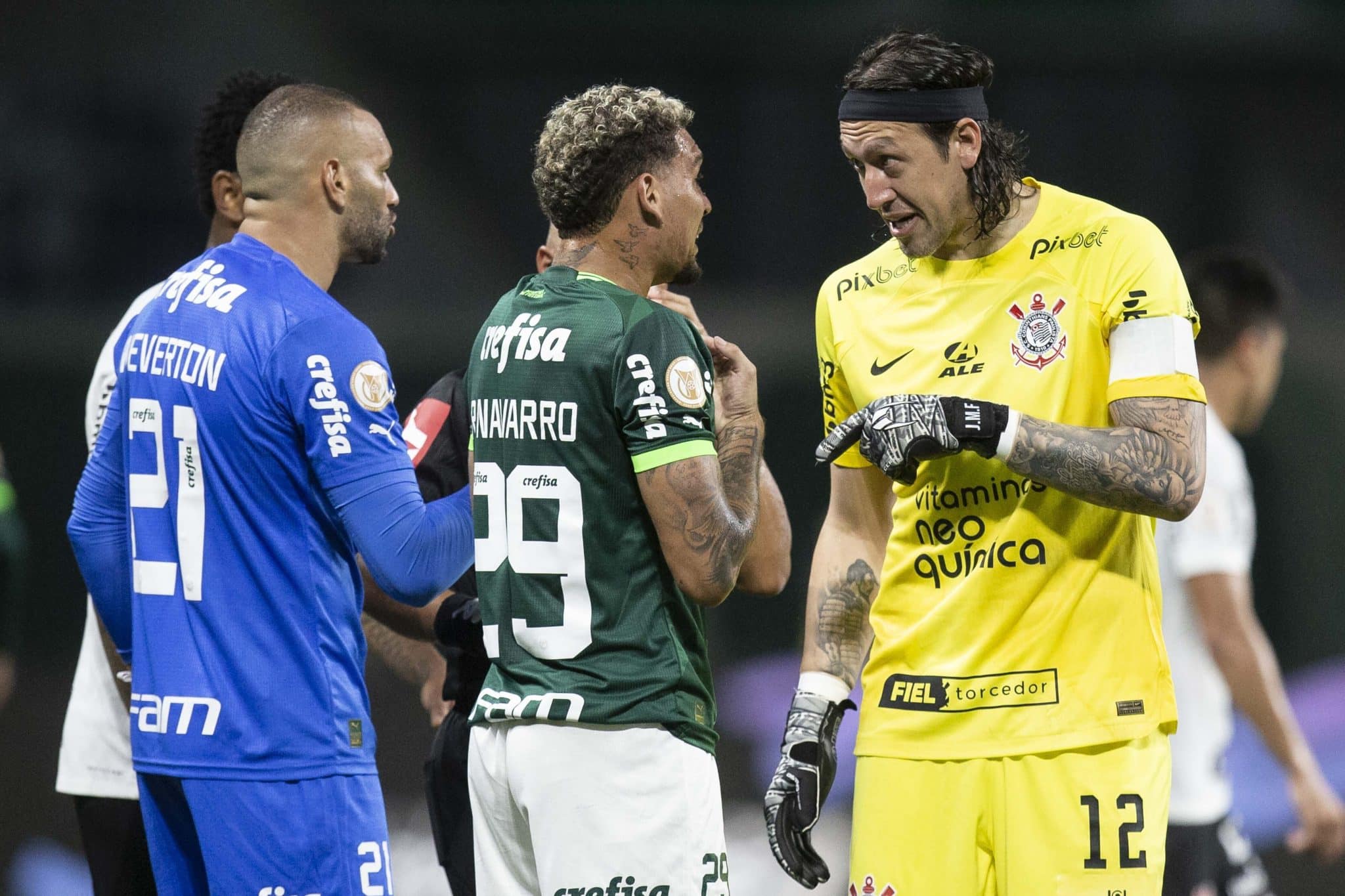 Raio-X Palmeiras e Corinthians: qual goleiro defendeu mais, Cássio ou Weverton? Confira