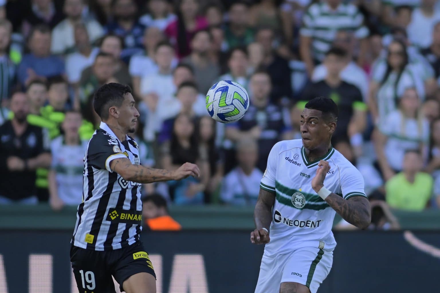 Goleiro evita derrota do Santos pelo Campeonato Brasileiro