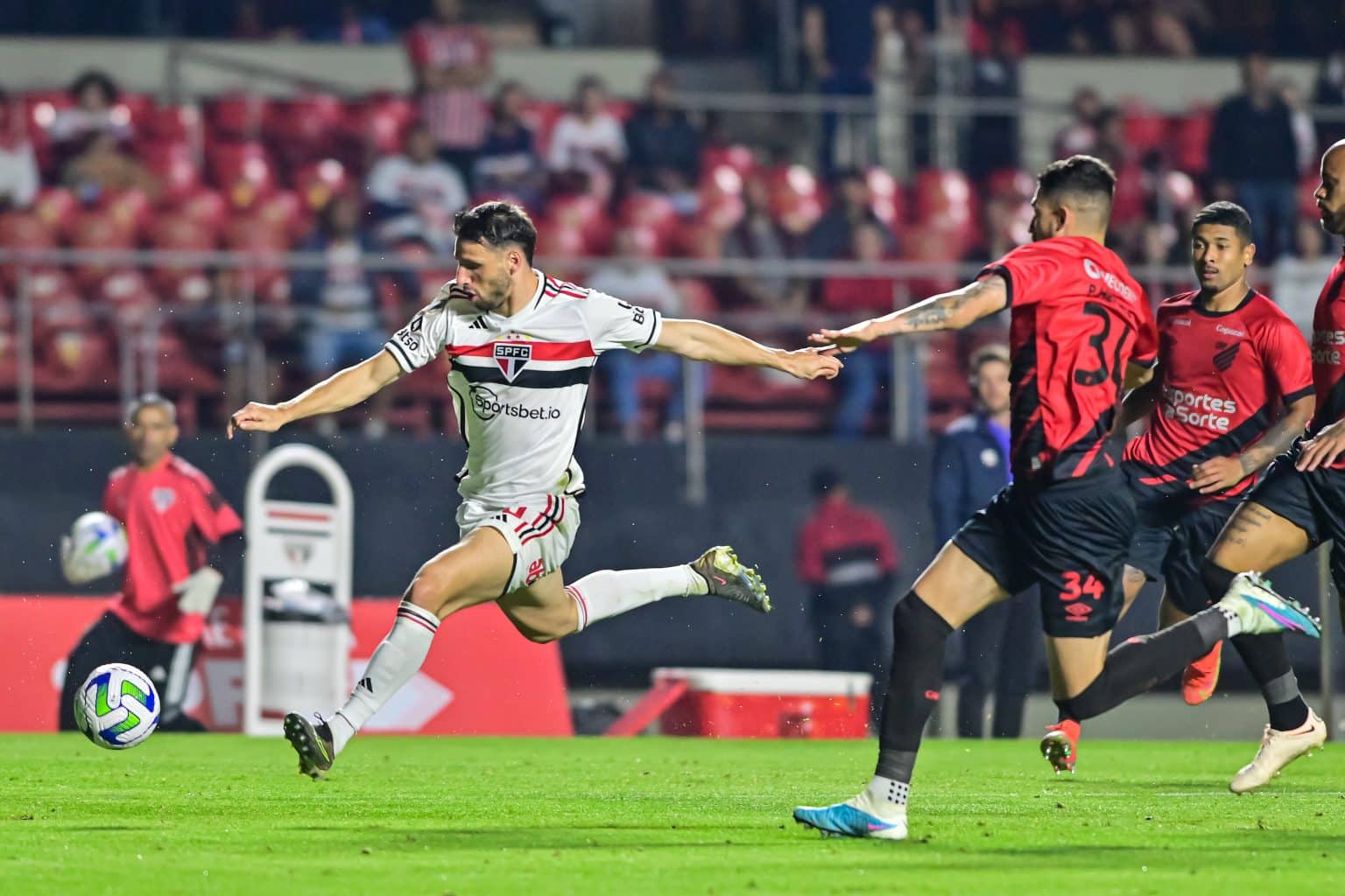 Craque do Equador pode vestir camisa do S&atilde;o Paulo; saiba mais