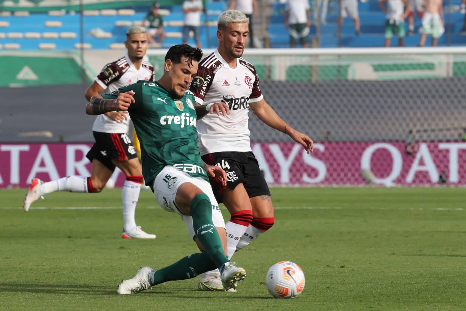 Alexandre Mattos revela atacante ex-Palmeiras como crucial para chegada de G&oacute;mez: &ldquo;No Brasil s&oacute; iria ao Flamengo&rdquo;