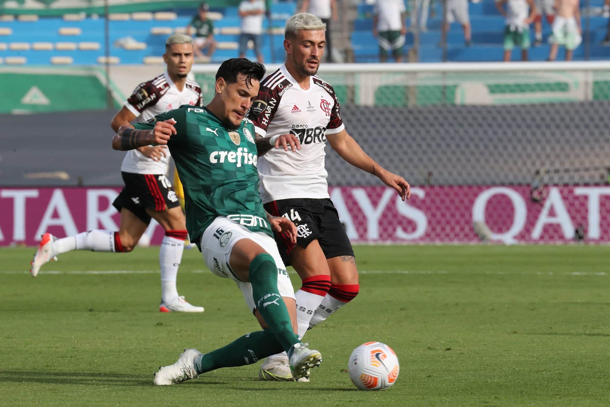 Alexandre Mattos revela atacante ex-Palmeiras como crucial para chegada de G&oacute;mez: &ldquo;No Brasil s&oacute; iria ao Flamengo&rdquo;