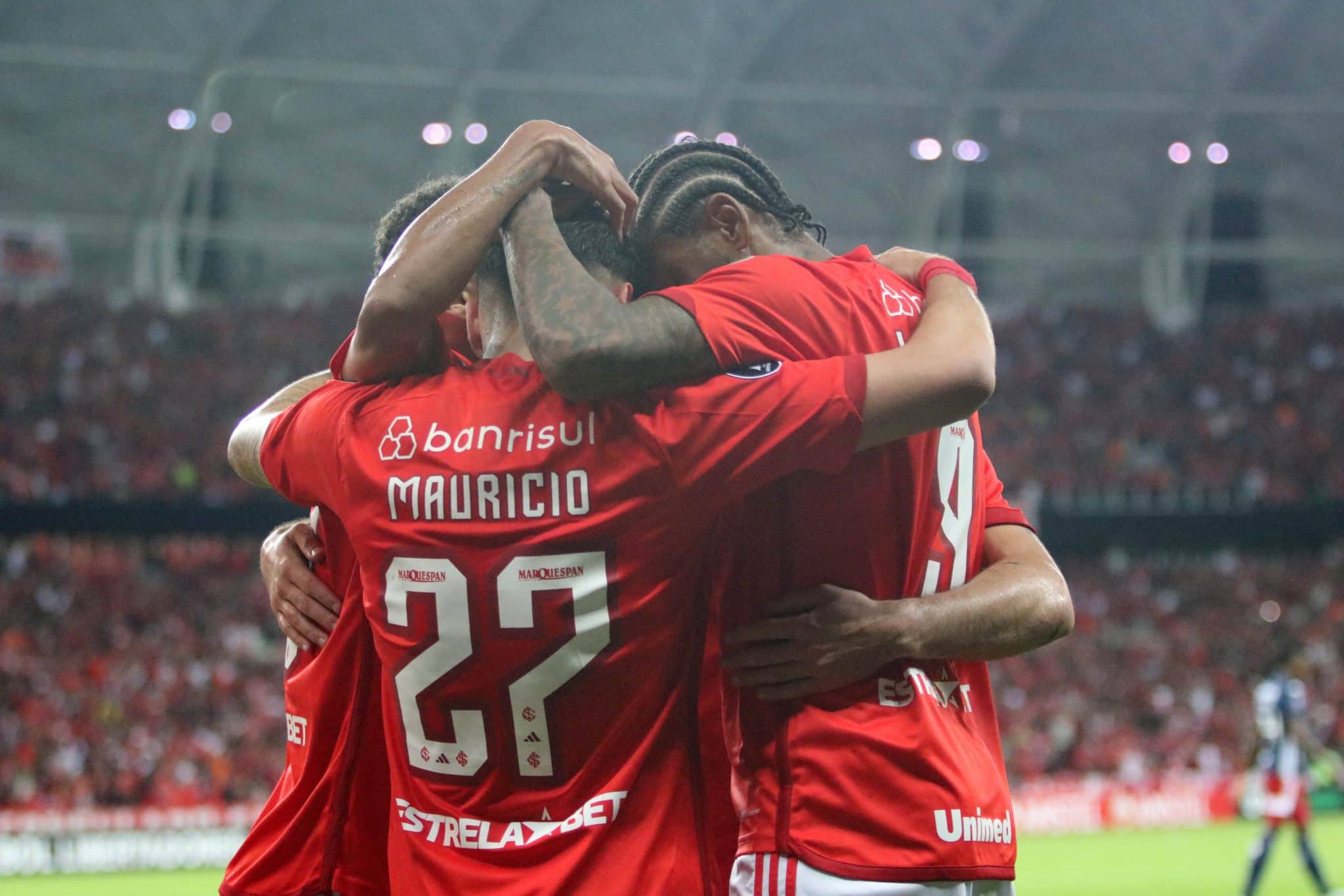 Internacional supera crise e avan&ccedil;a &agrave;s oitavas da Libertadores com o maior &lsquo;status&rsquo; entre brasileiros