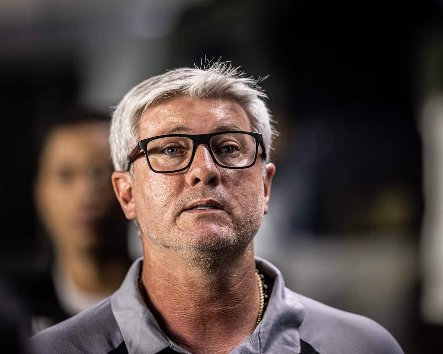 Torcedores do Santos n&atilde;o perdoam Odair Hellmann e pedem sa&iacute;da do t&eacute;cnico ap&oacute;s novo fiasco do Peixe