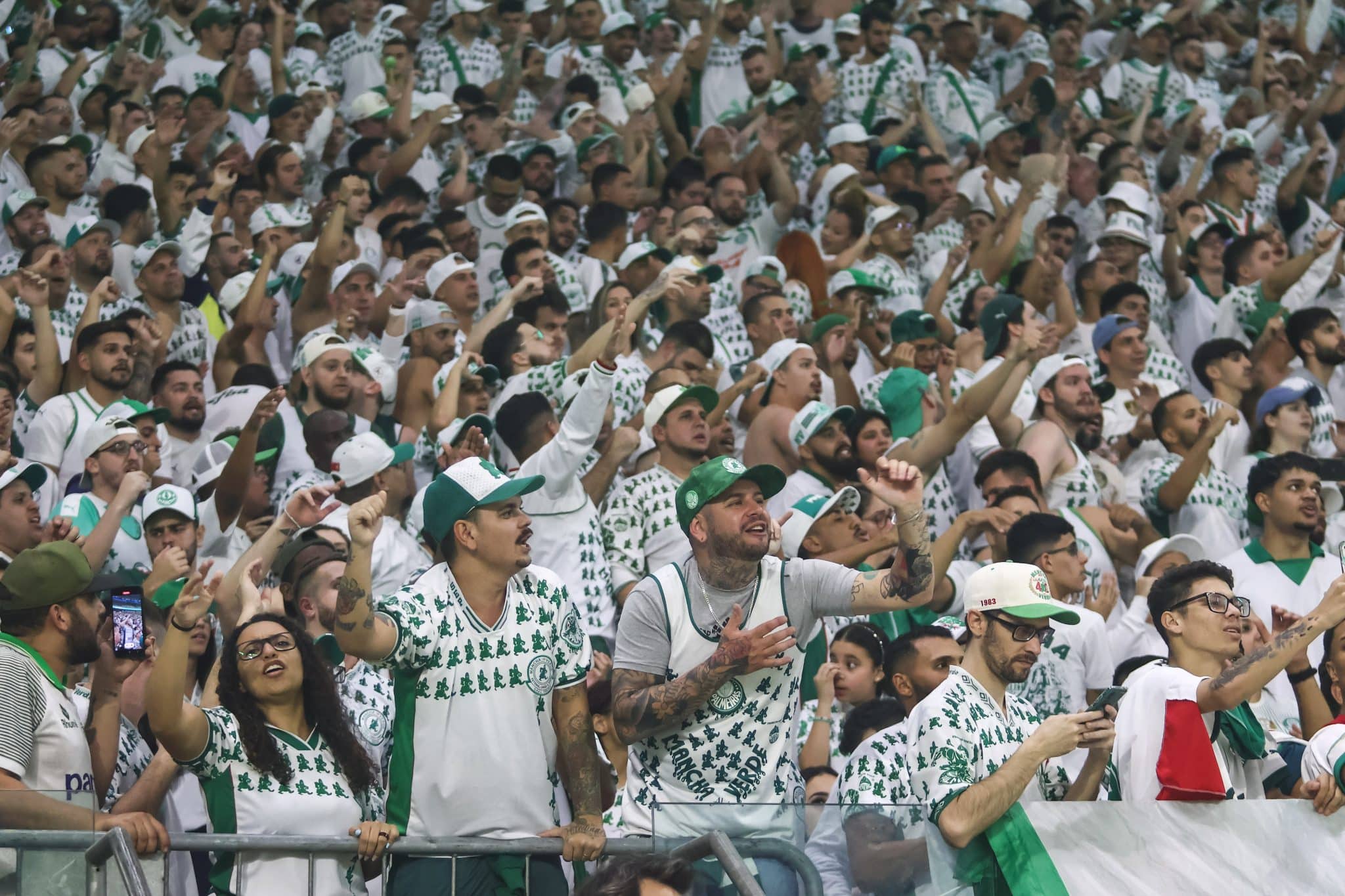 Torcida do Palmeiras critica coment&aacute;rios de &iacute;dolo do S&atilde;o Paulo sobre Abel Ferreira: &ldquo;hipocrisia&rdquo;