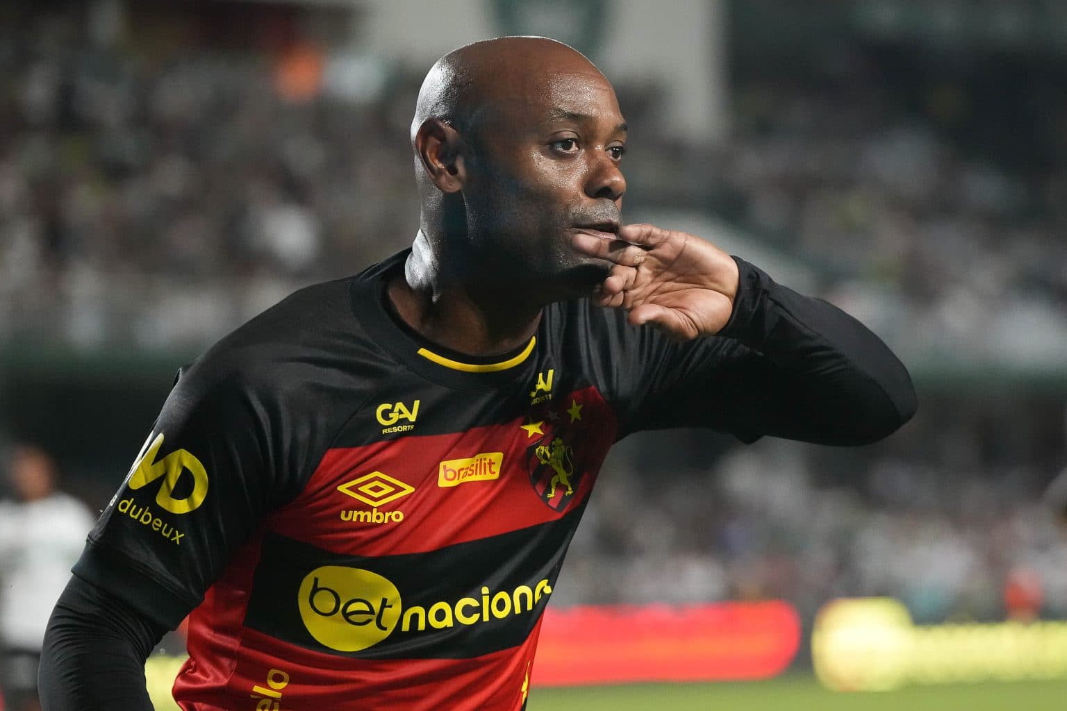 Ex-Corinthians, V&aacute;gner Love &lsquo;faz chover&rsquo; na temporada; entenda