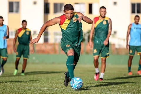 Escala&ccedil;&atilde;o do Sampaio Corr&ecirc;a: time, d&uacute;vidas e desfalques contra o Tombense