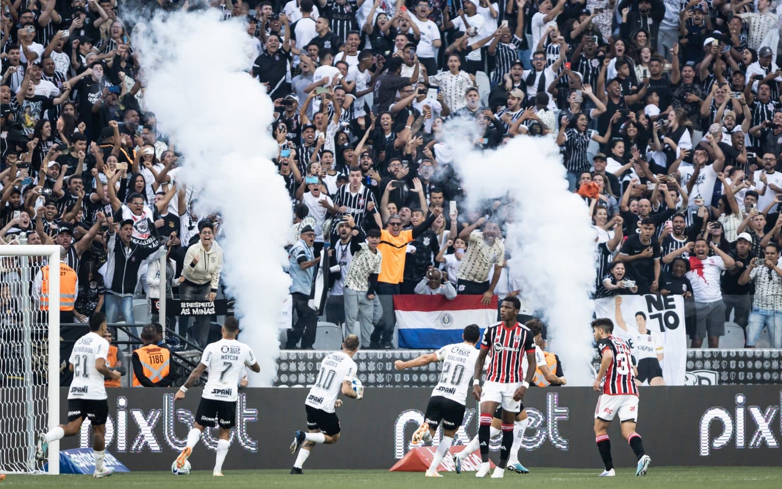 Corinthians x S&atilde;o Paulo: torcida alvinegra &eacute; colocada &agrave; prova contra homofobia