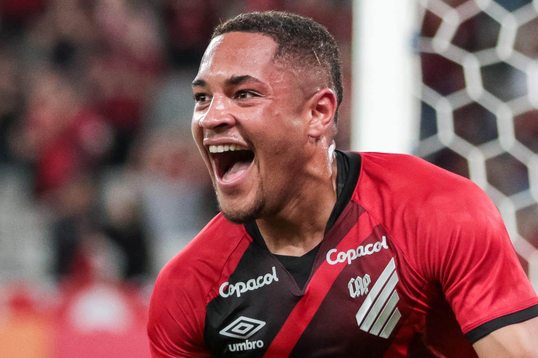 [EXCLUSIVO] Vitor Roque supera Vini Jr e Rodrygo, perde para Neymar e n&uacute;meros justificam investimento do Bar&ccedil;a; entenda