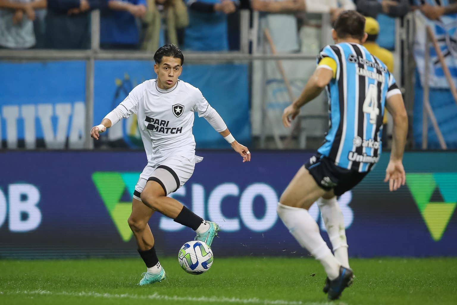 100% de aproveitamento! Mat&iacute;as Segovia tem n&uacute;meros impressionantes pelo Botafogo