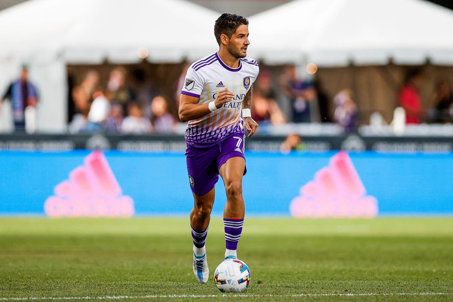 O curioso histórico de Alexandre Pato em estreias