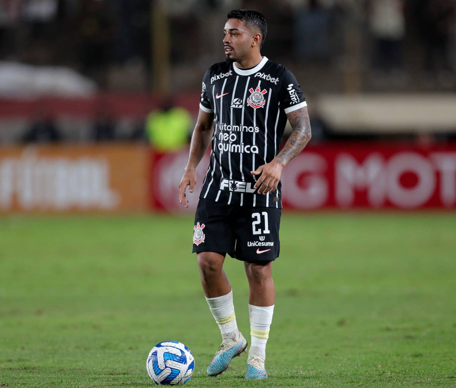 Corinthians: Matheus Bidu protesta contra racismo e &eacute; atacado por peruanos