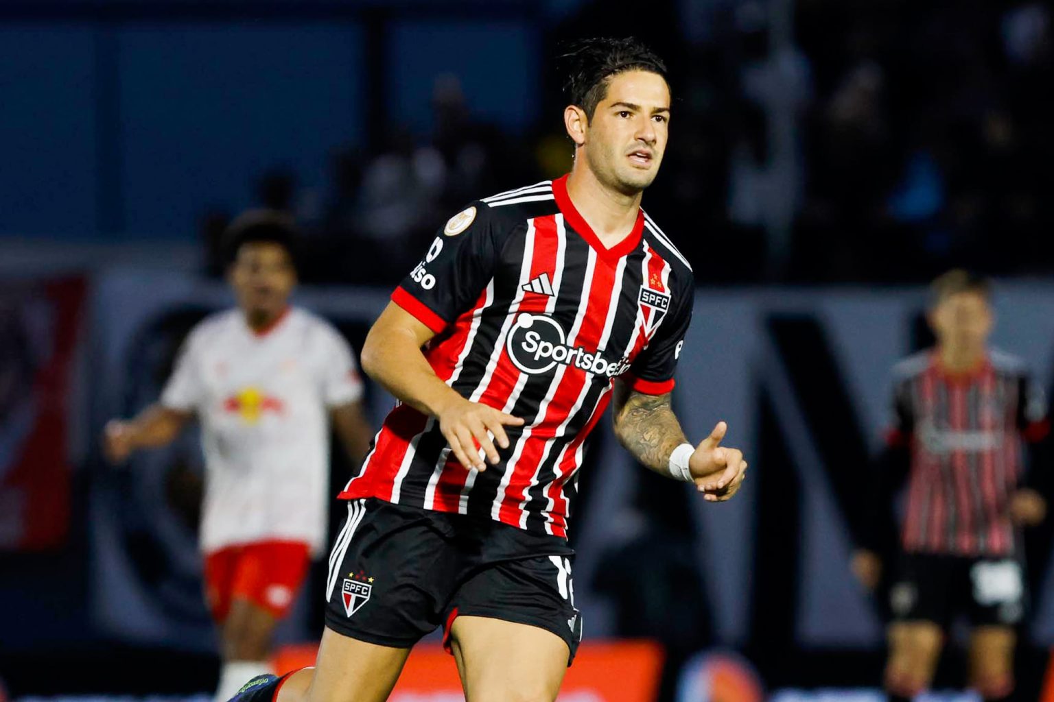 Pato iguala recorde de Hernanes, Müller, Luis Fabiano e outros ídolos no São Paulo