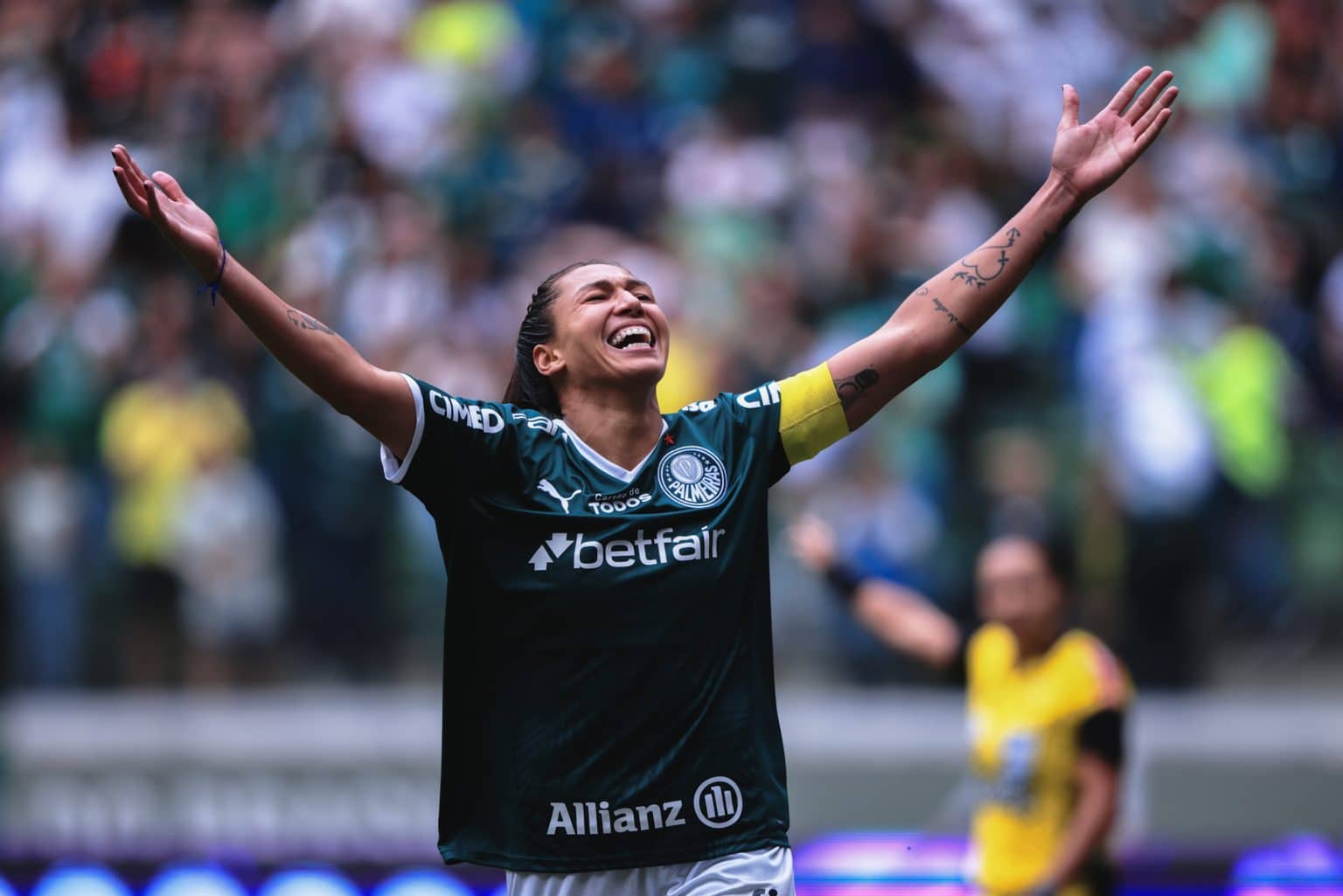 Bia Zaneratto revela reação com convocação à Copa e analisa evolução do futebol feminino no Brasil