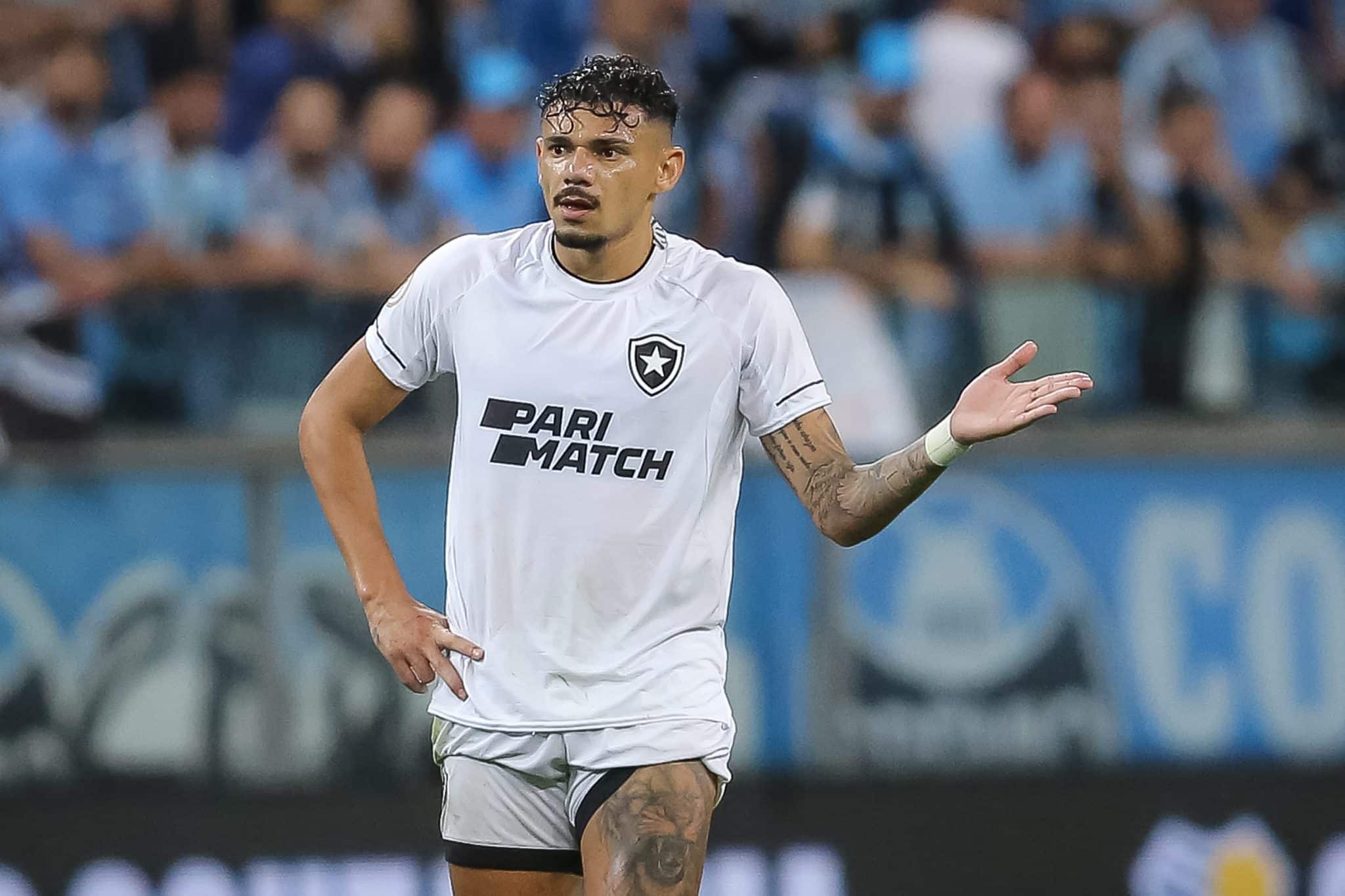 Dirigente revela folha salarial do Botafogo e valor é inexpressível perto de rivais