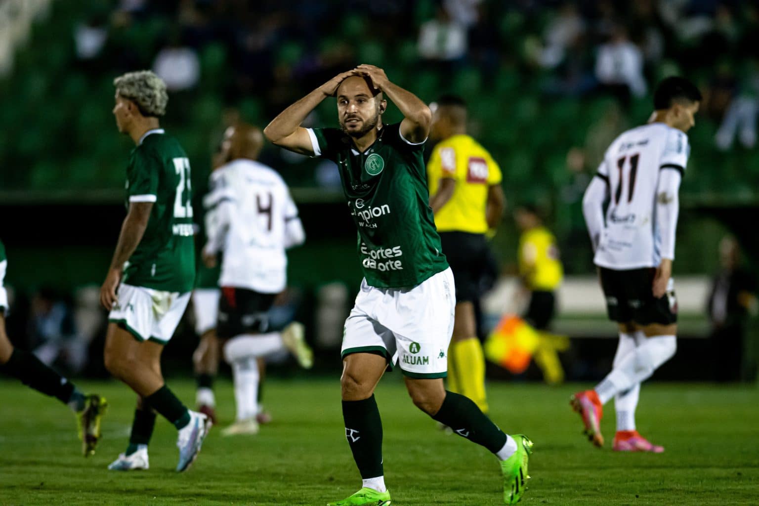 Guarani atualiza estado de atleta que saiu sangrando