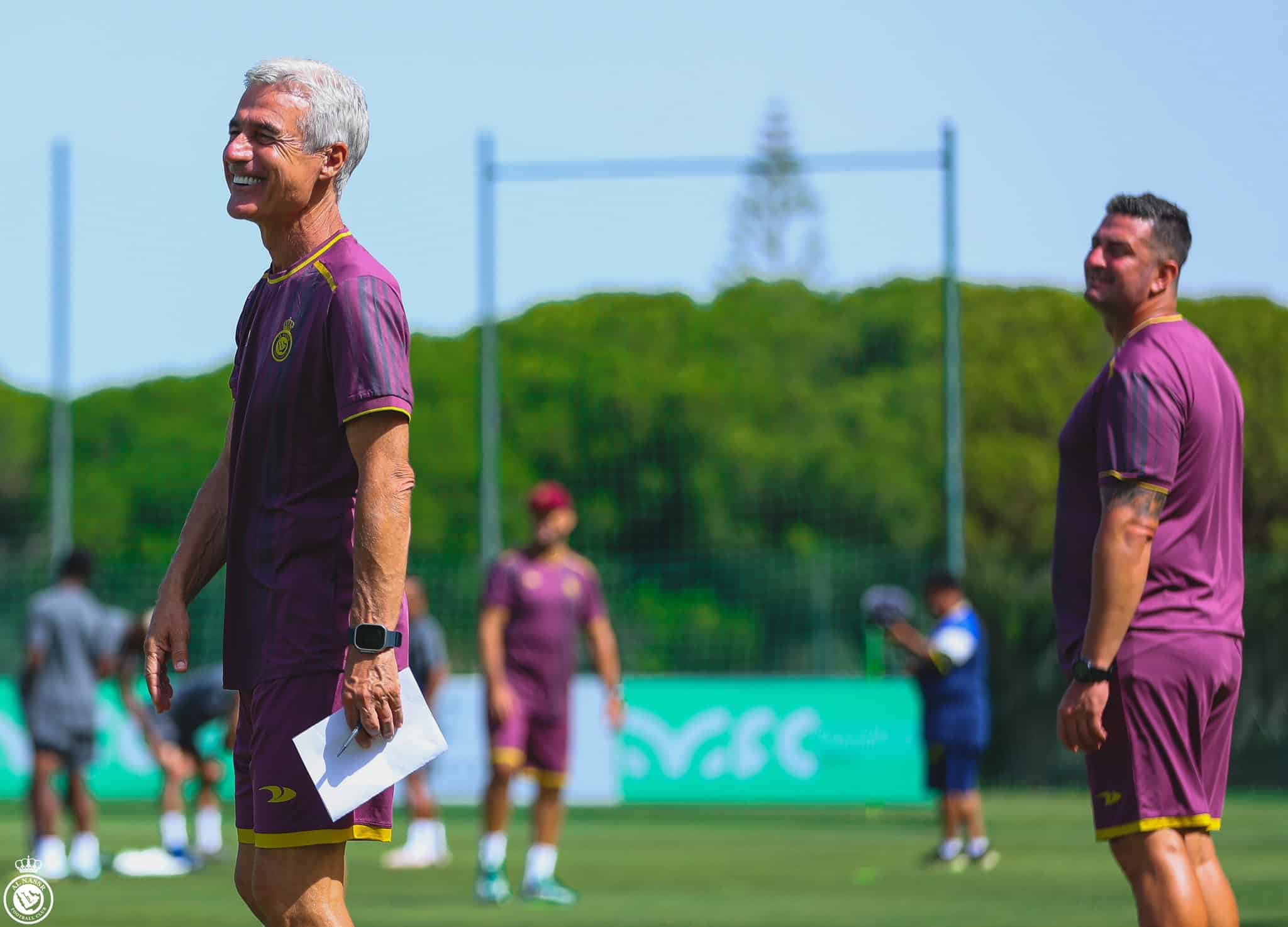 &lsquo;Voc&ecirc; pagou com trai&ccedil;&atilde;o&rsquo;: botafoguenses ironizam Luis Castro ap&oacute;s Al-Nassr sofrer goleada