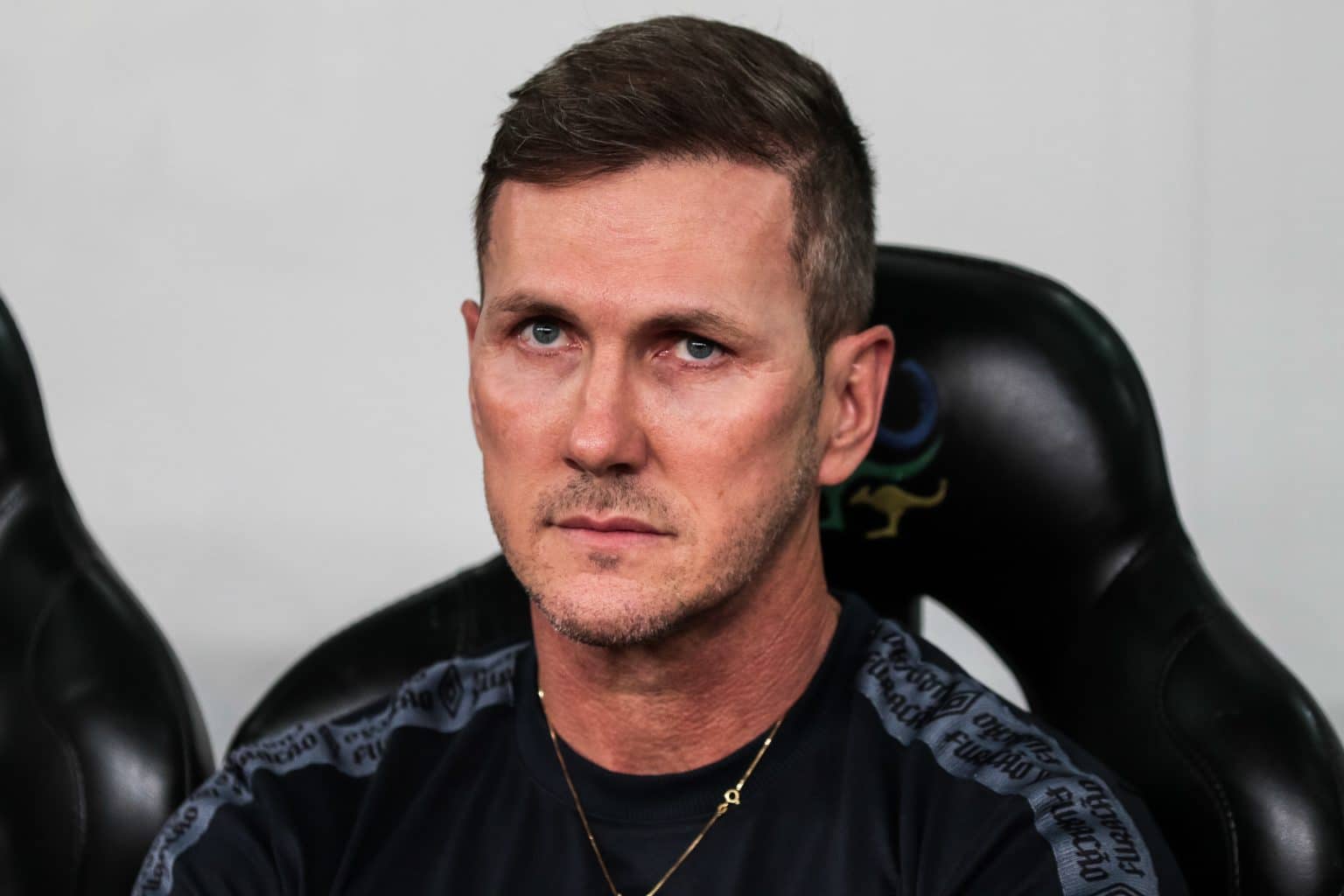 Paulo Turra n&atilde;o &eacute; &lsquo;perdoado&rsquo; por torcida do Santos e sofre cr&iacute;ticas na primeira vit&oacute;ria