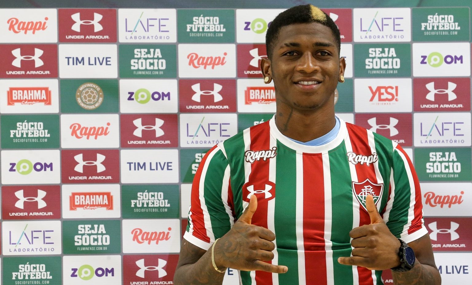 Torcedores do Fluminense detonam volta de Yony González e mandam recado ao novo reforço