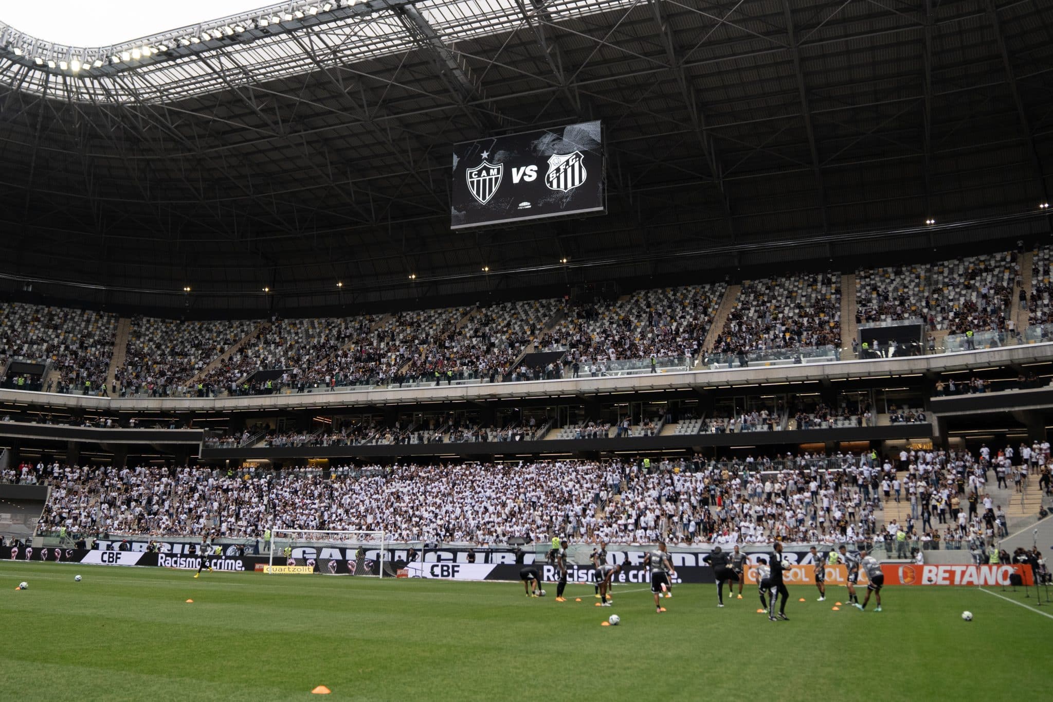 CEO do Atl&eacute;tico-MG comenta erros da Arena MRV e projeta tempo para &lsquo;excel&ecirc;ncia&rsquo;