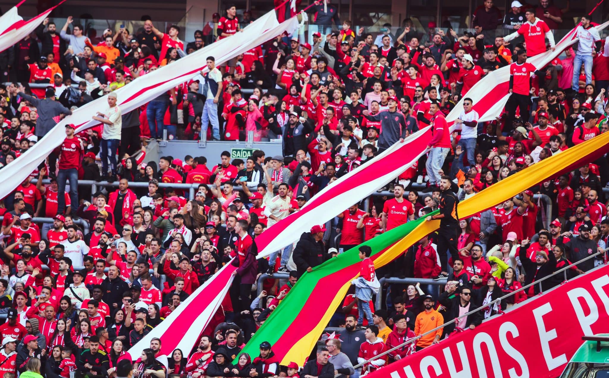 Inter: colorados cantam com argentinos antes do jogo da Libertadores