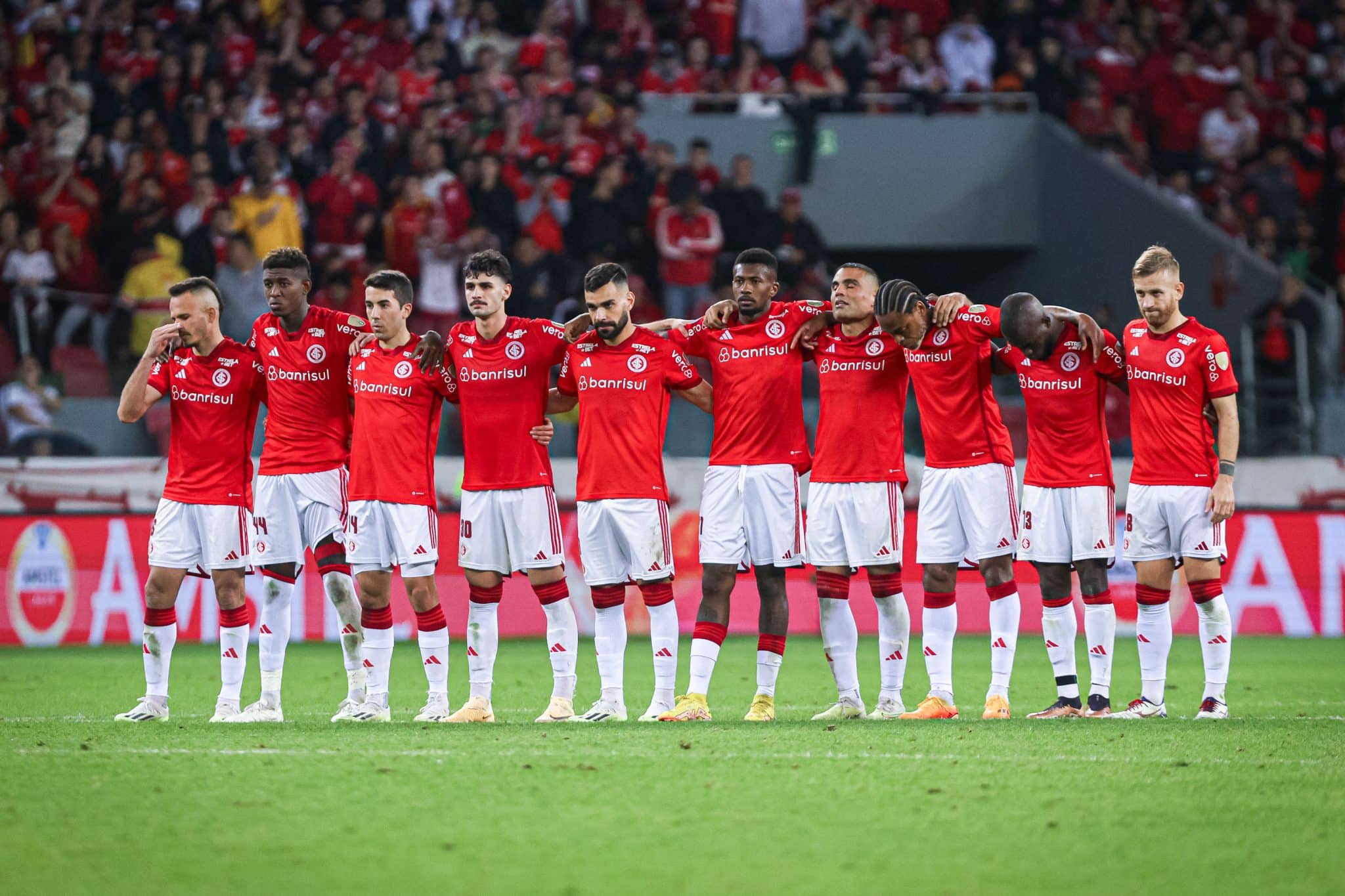 Inter: noite &eacute;pica na Libertadores tem recorde batido e her&oacute;is estrangeiros