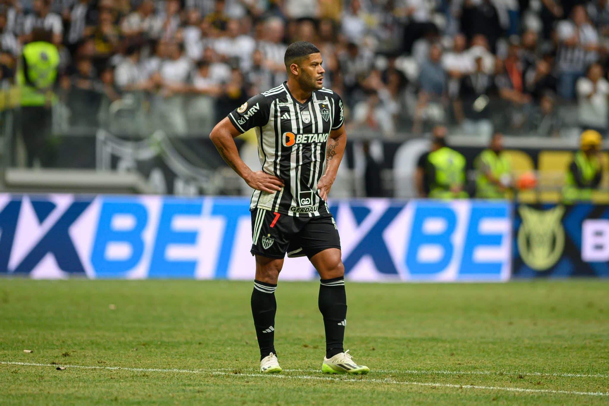 Hulk exalta torcida e volta a se declarar ao Atl&eacute;tico-MG: &lsquo;clube certo no momento certo&rsquo;