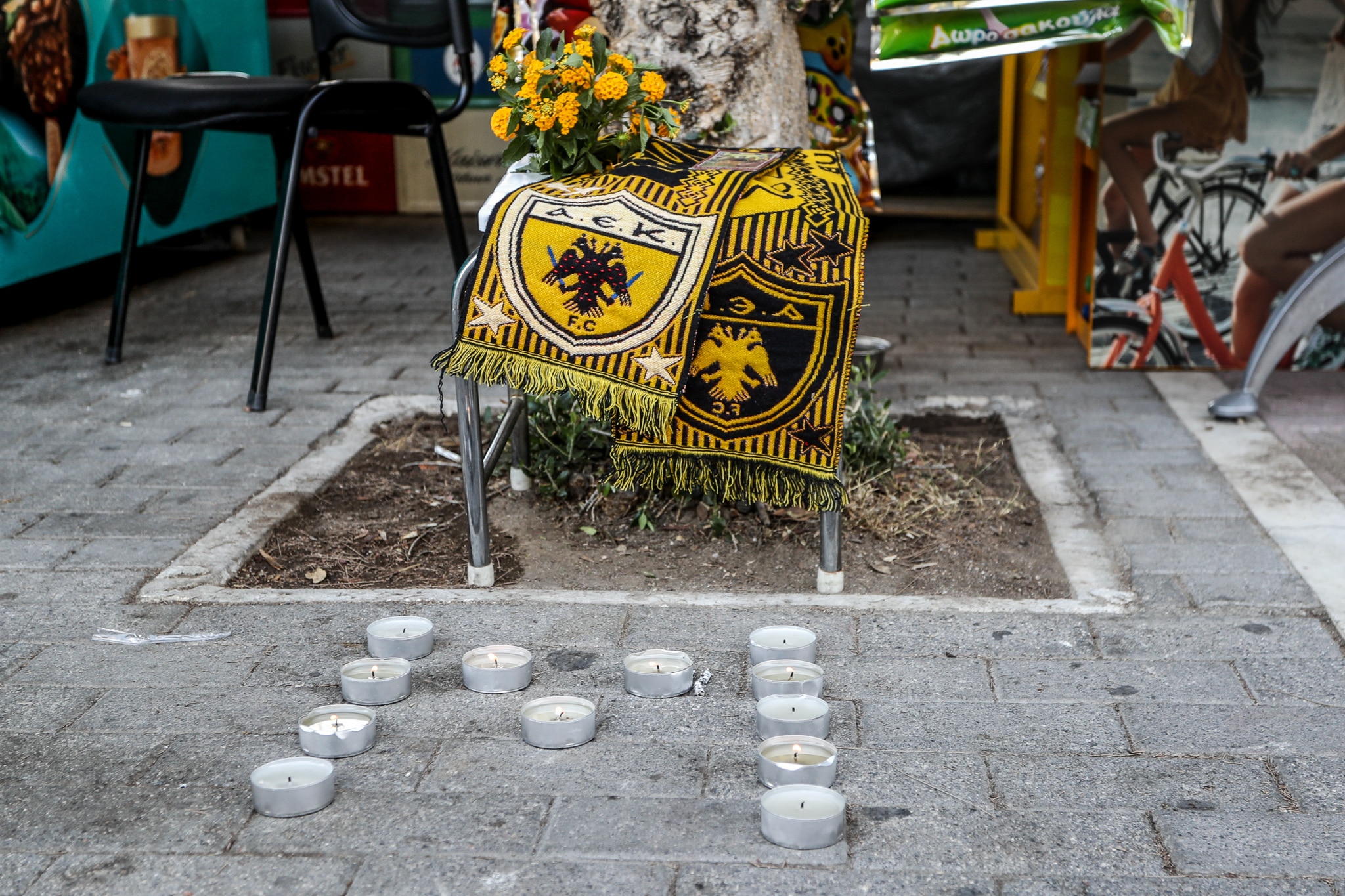 Homem é esfaqueado e morto antes de jogo da Champions em briga entre organizadas