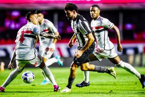 S&atilde;o Paulo e Botafogo &lsquo;morno&rsquo; &eacute; animado nas redes por duelo de xar&aacute;s